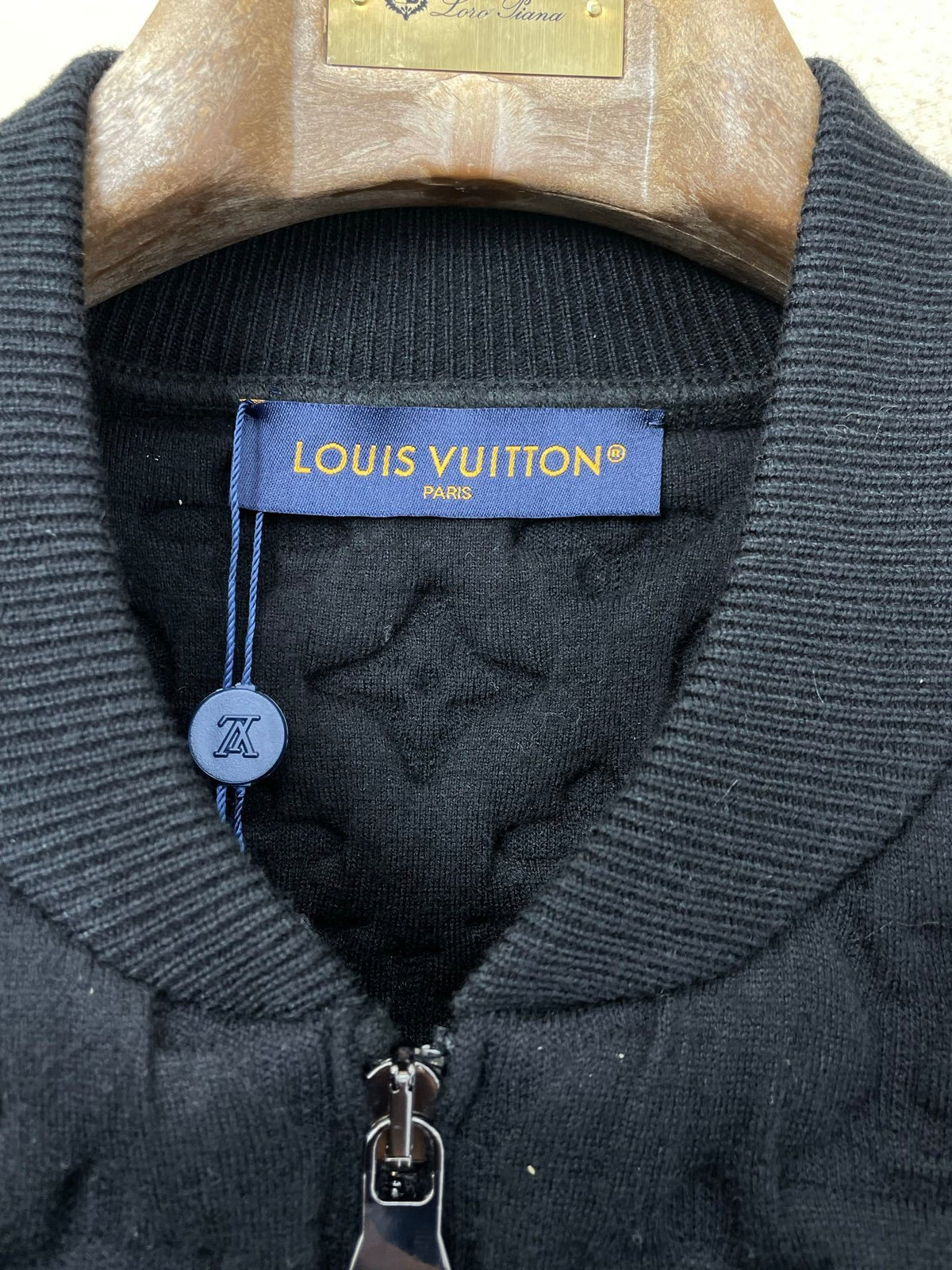 TEXTURED ZIP-UP BOMBER JACKET