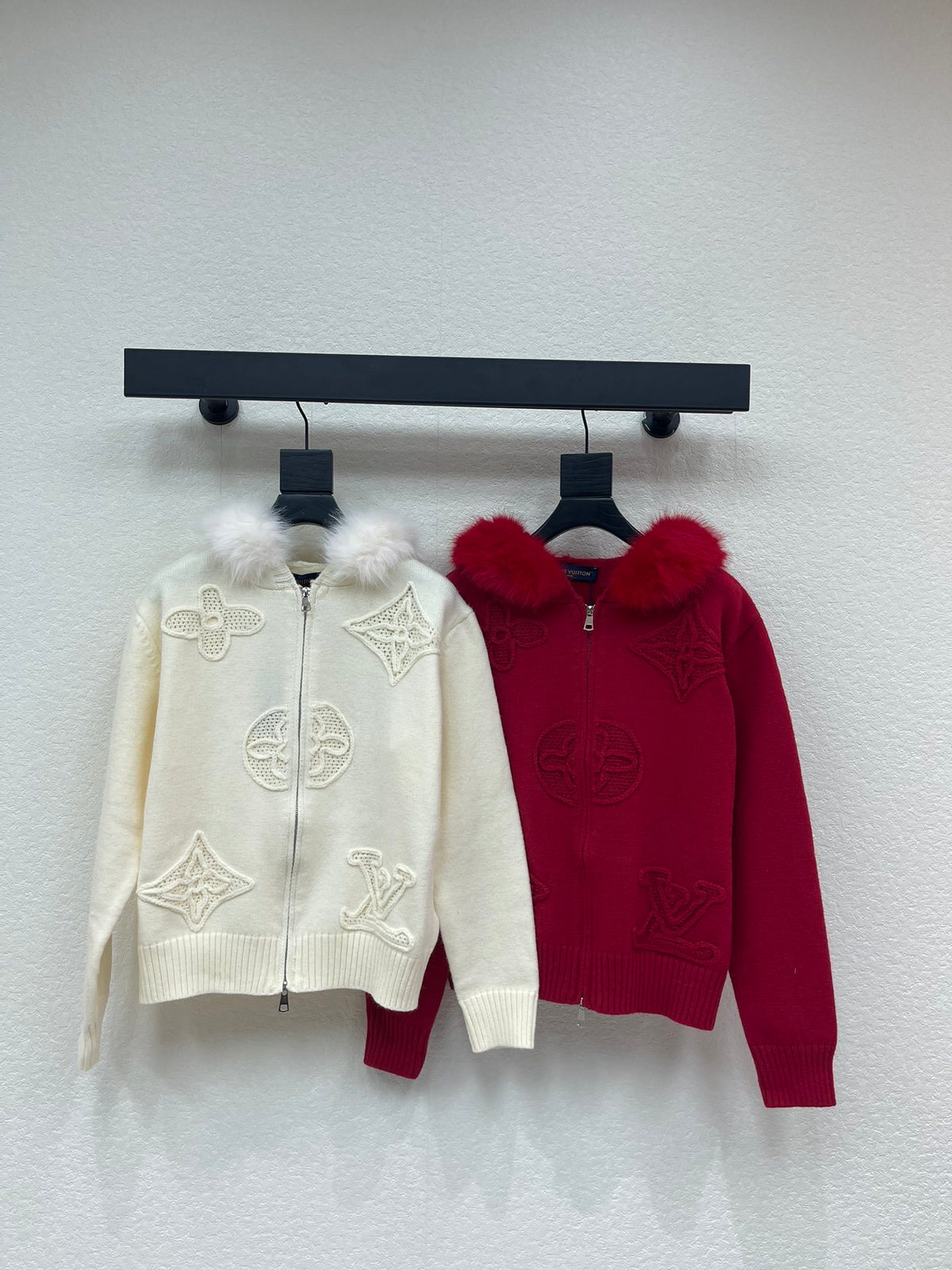 EMBOSSED KNIT ZIP HOODIE WITH FUR TRIM