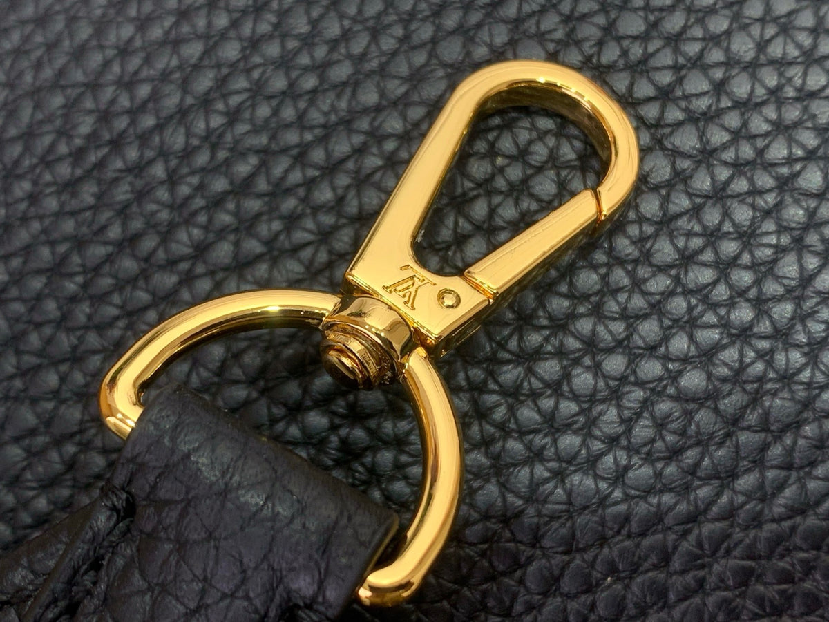 ELEGANTE STATEMENT-TASCHE MIT HEBEL 