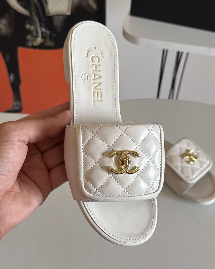 GOLD-TONE SANDALS