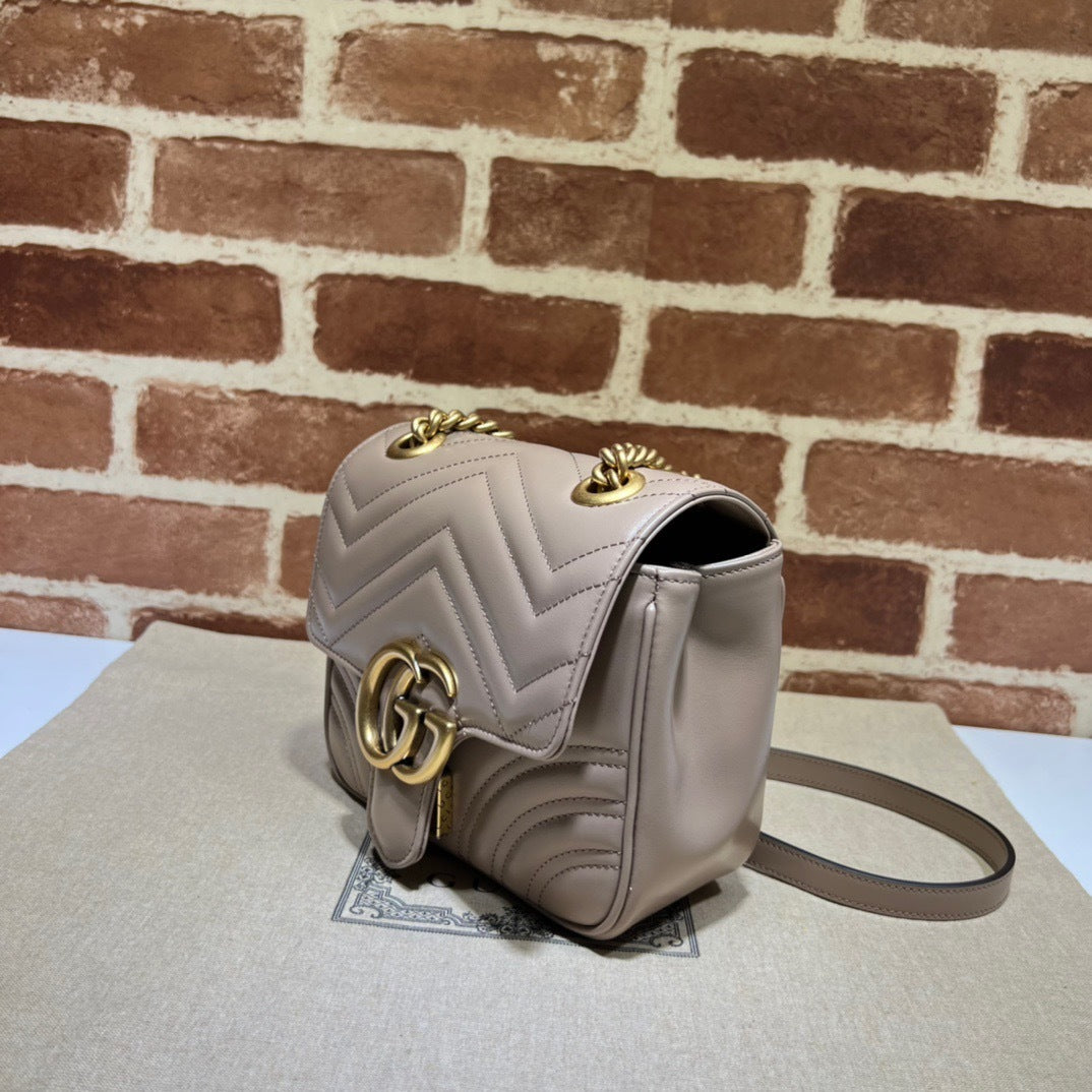 ELEGANT QUILTED MINI SHOULDER BAG