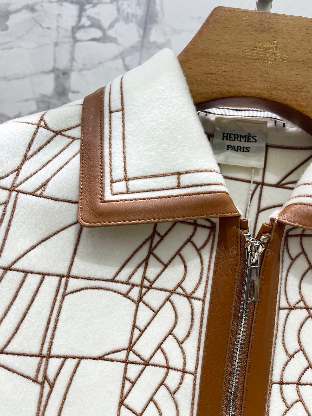 GEOMETRIC PATTERN ZIP JACKET WITH LEATHER TRIM
