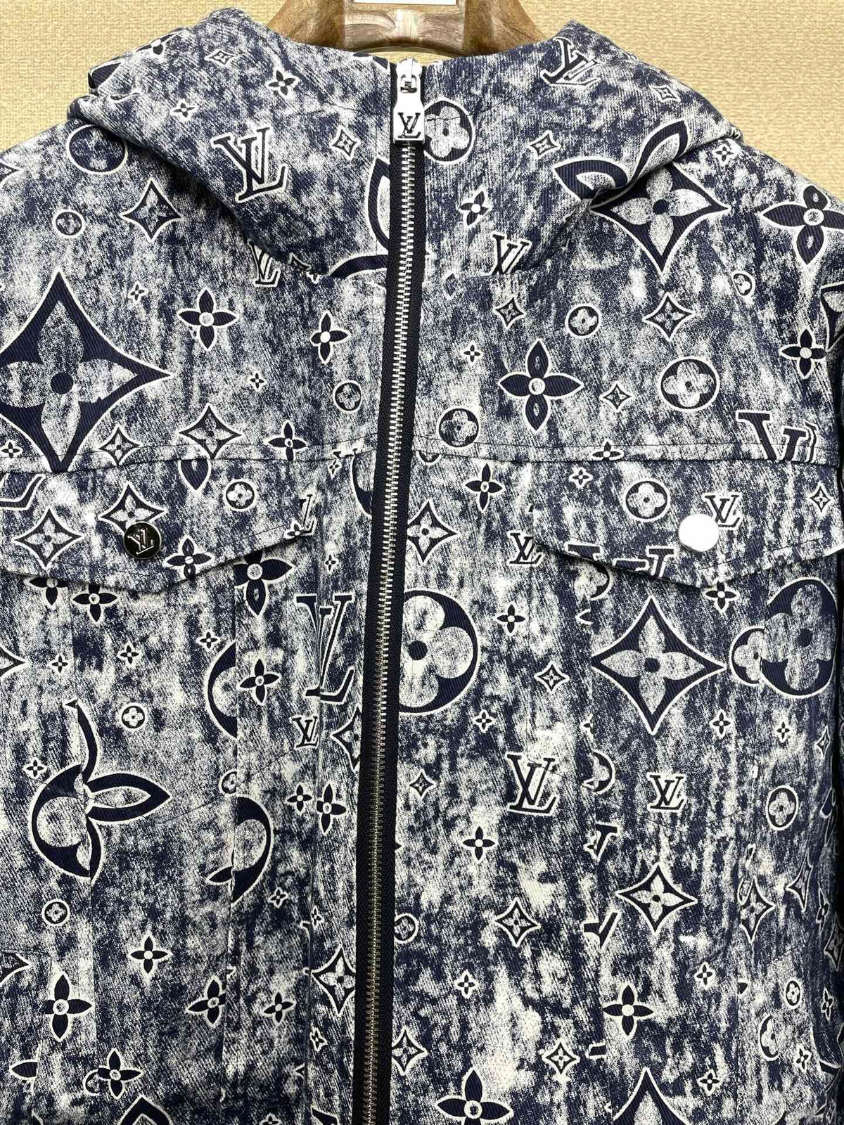 ALL-OVER JACQUARD ZIP-UP DENIM JACKET