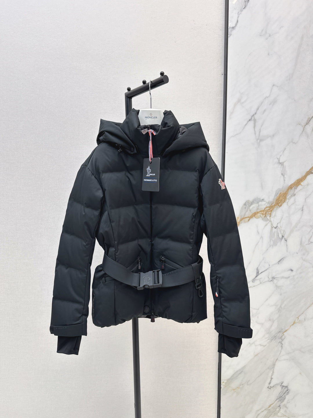 BELTED HOODED PERFORMANCE PUFFER JACKET
