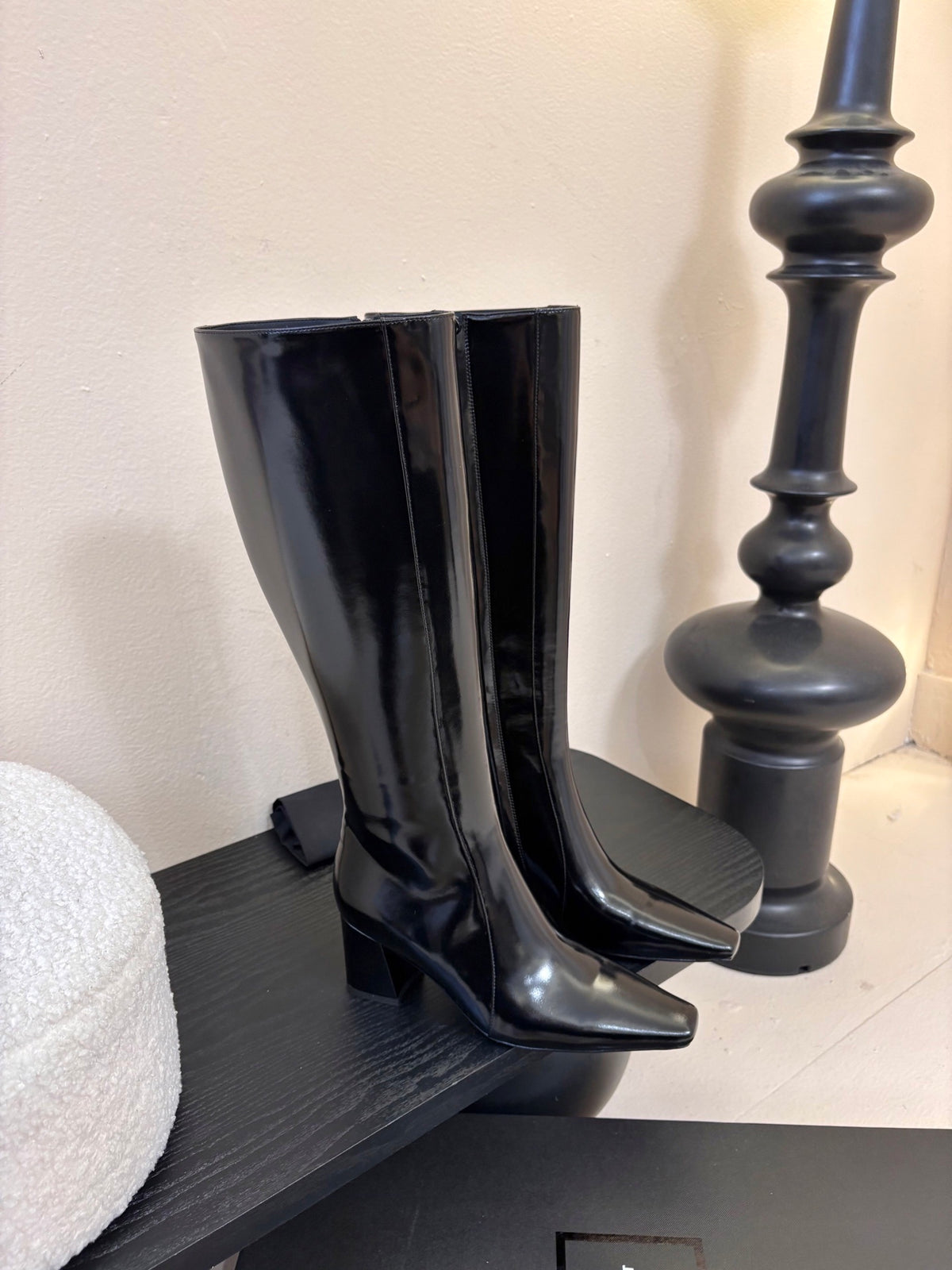 PATENT KNEE-HIGH BLOCK HEEL BOOTS