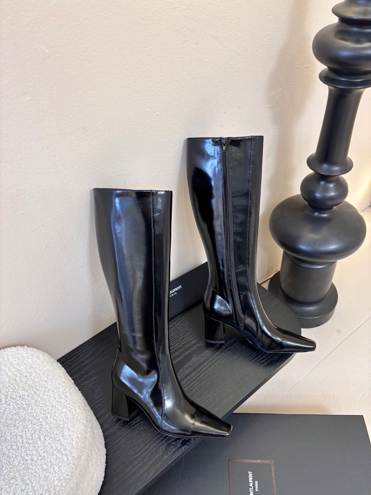 PATENT KNEE-HIGH BLOCK HEEL BOOTS