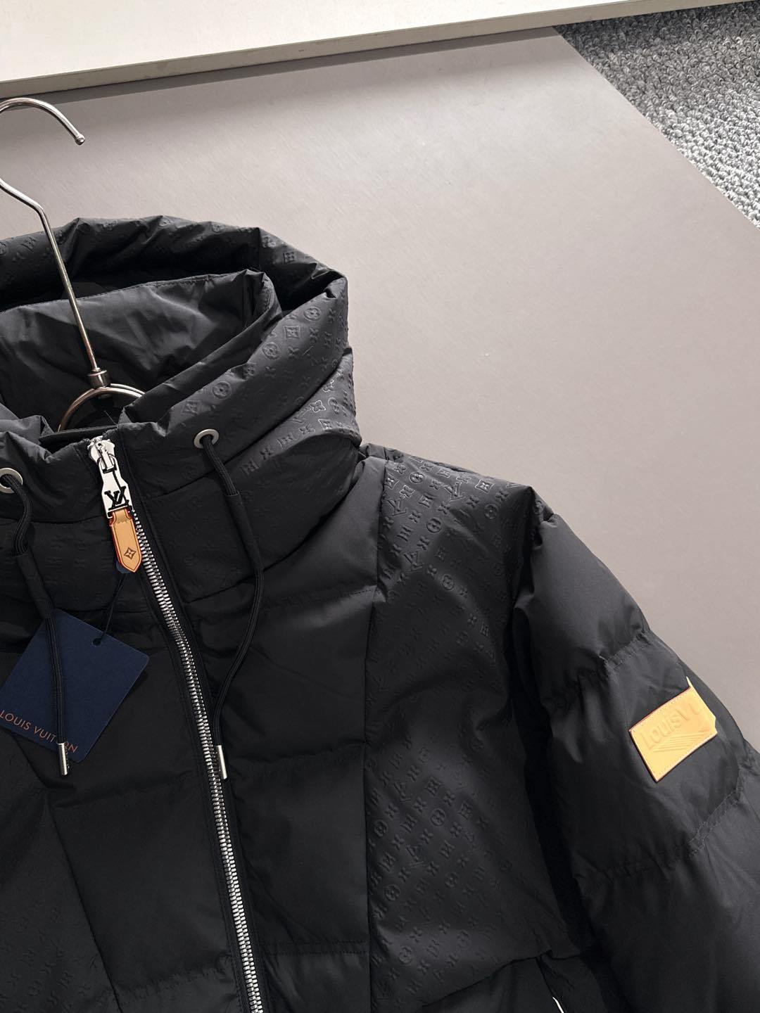 BLACK PADDED PUFFER JACKET WITH HOOD