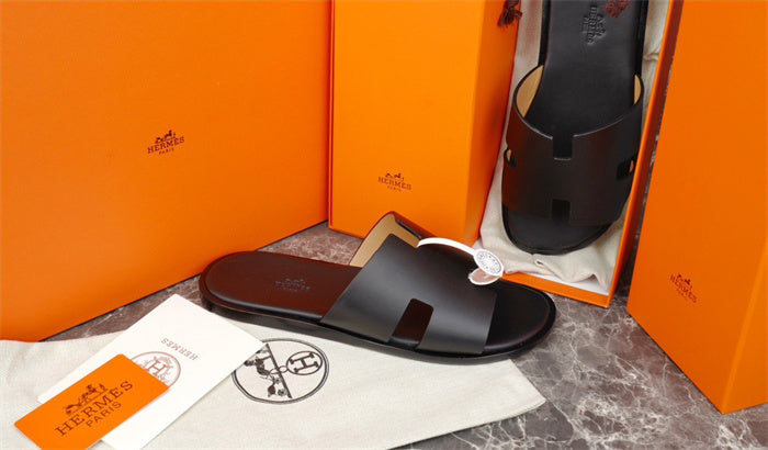 CLASSIC BLACK H-CUT LEATHER SLIDE SANDALS