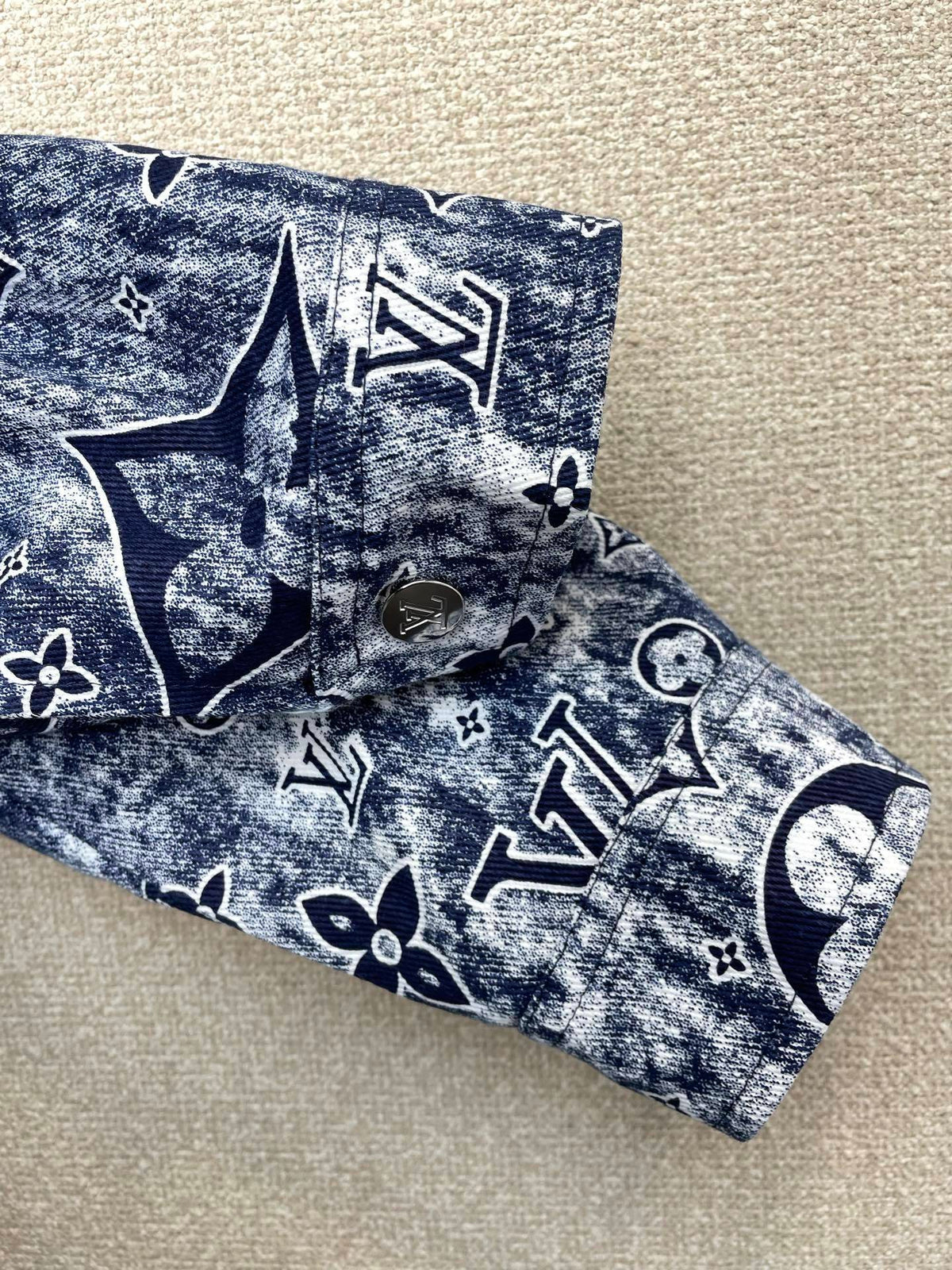 Jeansjacke mit durchgehendem Jacquardmuster und Reißverschluss