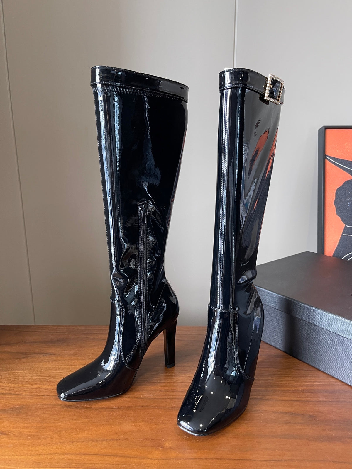 GLOSSY HIGH HEEL KNEE BOOTS