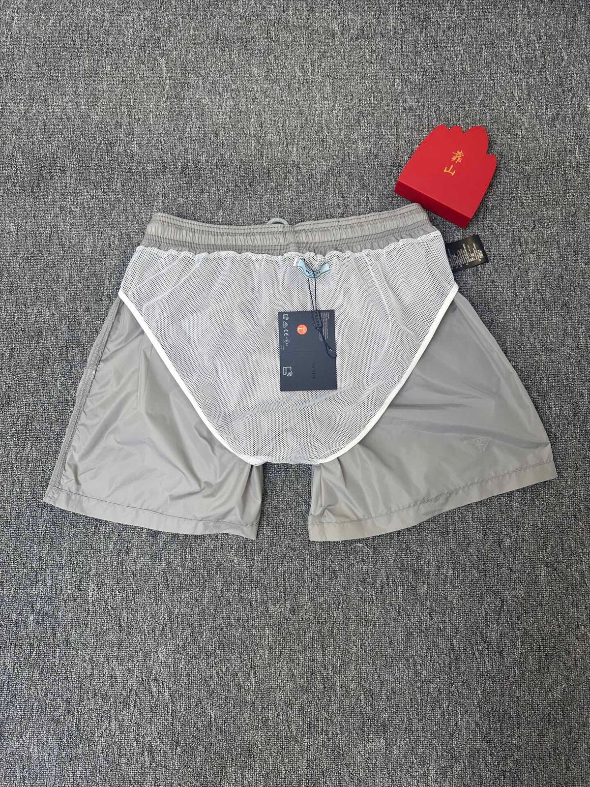 MINIMAL SWIM SHORTS – LIGHT GREY
