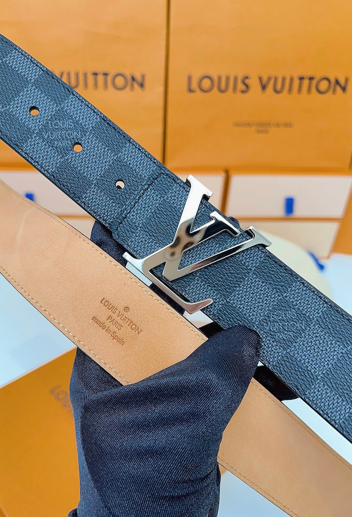 CHECKERED LEATHER BELT – SILVER BUCKLE STYLE