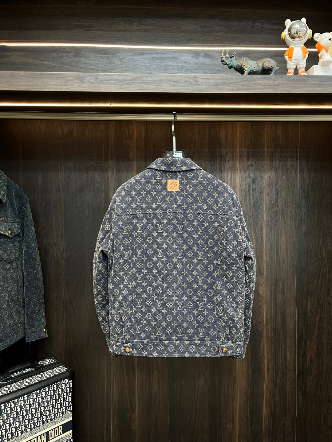 ALL-OVER PATTERN DENIM TRUCKER JACKET