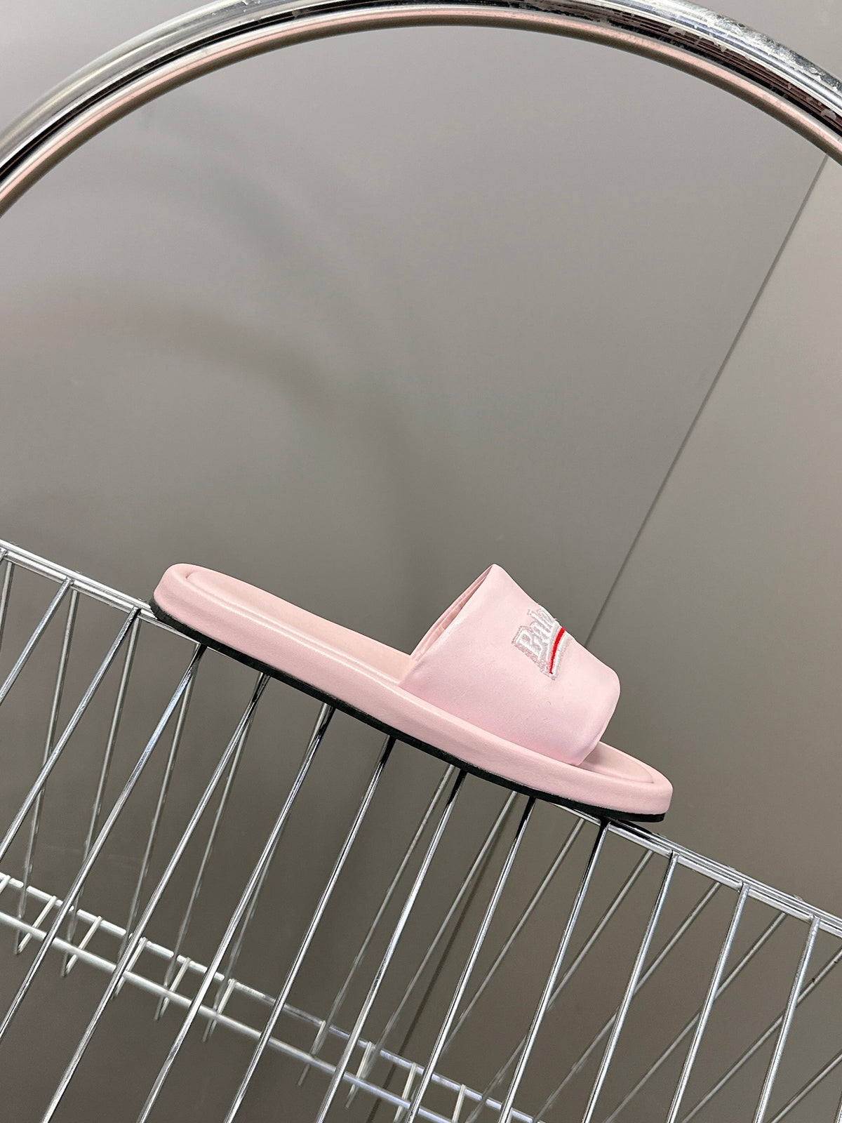 PASTEL PINK LOGO SLIDE SANDALS