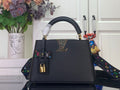 ELEGANTE STATEMENT-TASCHE MIT HEBEL 