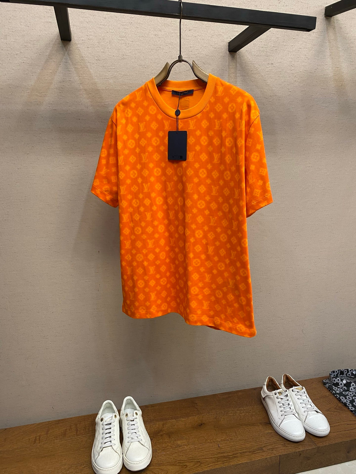 ALL-OVER ICON PATTERN SHORT SLEEVE T-SHIRT